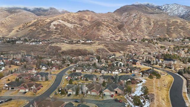 5538 S ELDERBERRY CT, Ogden, UT 84403