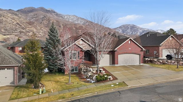 5538 S ELDERBERRY CT, Ogden, UT 84403