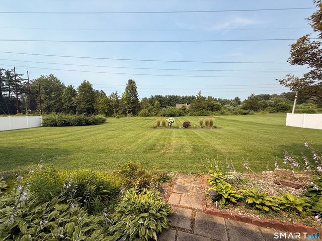27 Hummingbird Drive, Berlin, CT 06037