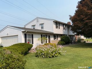 27 Hummingbird Drive, Berlin, CT 06037