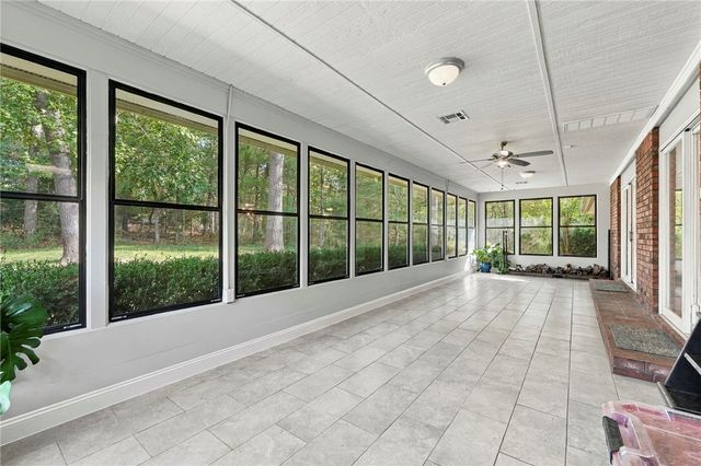 9509 Brooks Drive, Rogers, AR 72756
