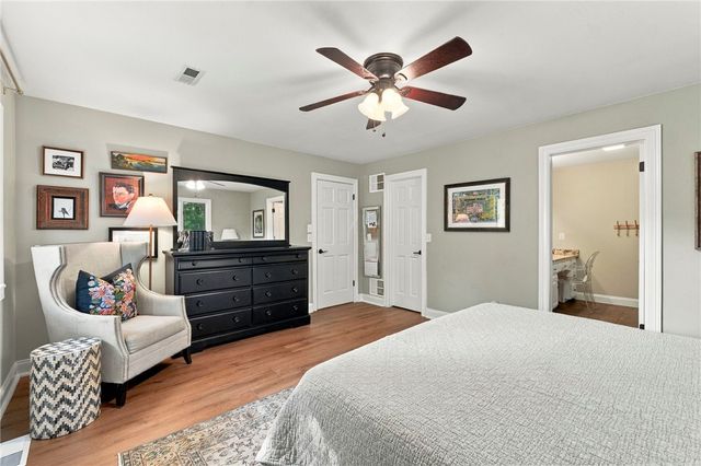 9509 Brooks Drive, Rogers, AR 72756