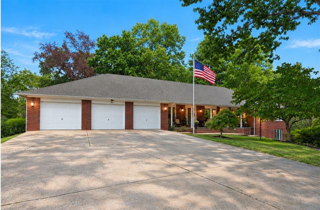 9509 Brooks Drive, Rogers, AR 72756