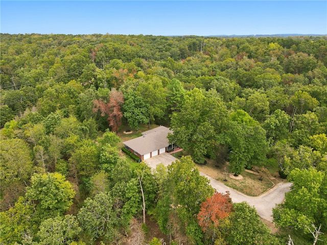 9509 Brooks Drive, Rogers, AR 72756