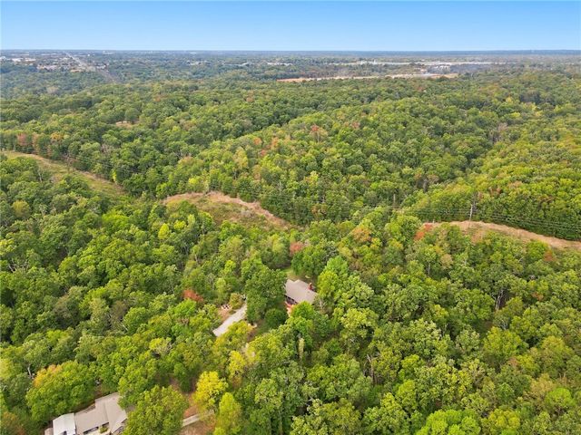 9509 Brooks Drive, Rogers, AR 72756