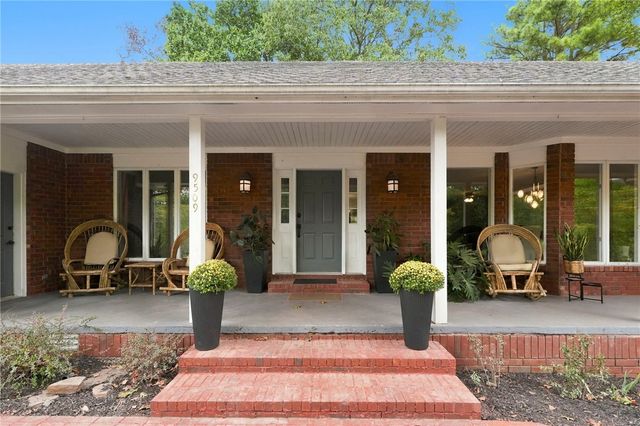9509 Brooks Drive, Rogers, AR 72756