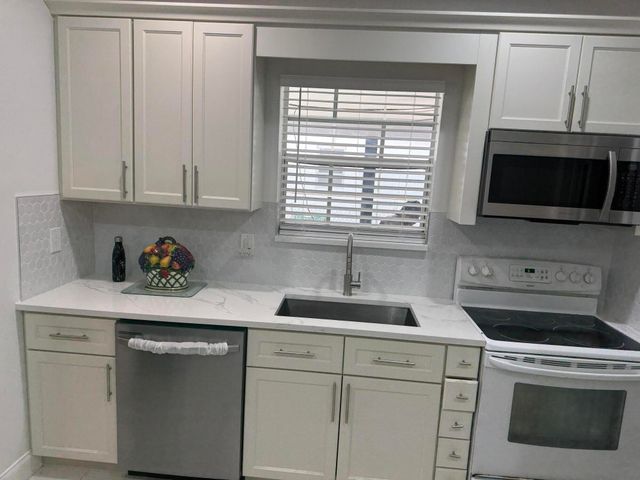 4150 NW 26th Street, Lauderhill, FL 33313