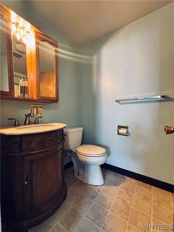 136 Denrose Drive 8, Amherst, NY 14228