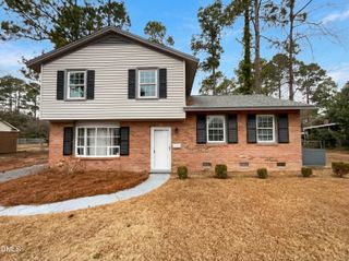 506 Shoreline Drive, Fayetteville, NC 28311