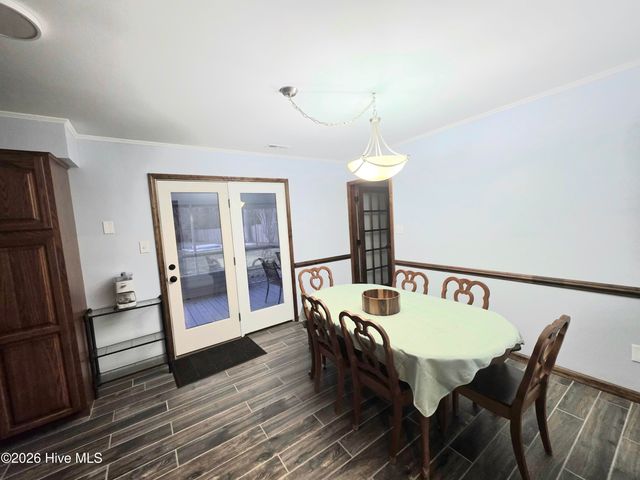 507 Fox Run Road, Jacksonville, NC 28546