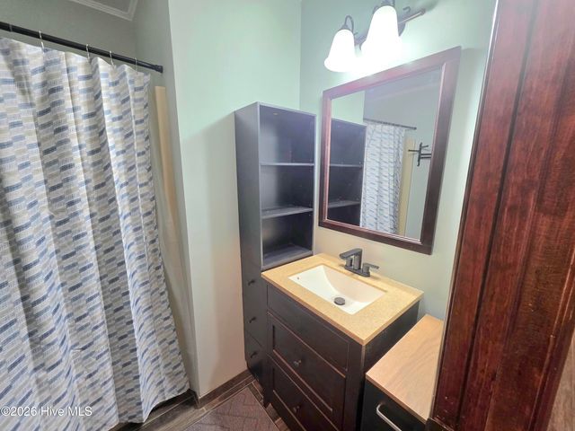 507 Fox Run Road, Jacksonville, NC 28546