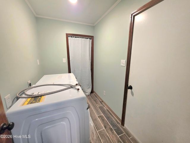 507 Fox Run Road, Jacksonville, NC 28546