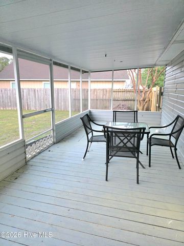 507 Fox Run Road, Jacksonville, NC 28546