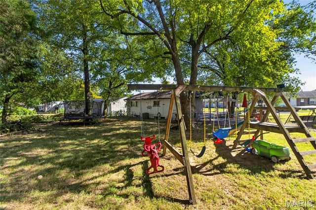 2910 Nantwich Lane, St Charles, MO 63301