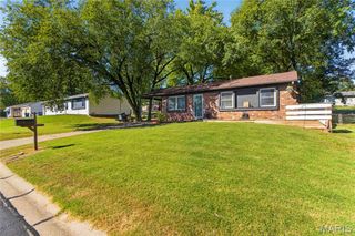 2910 Nantwich Lane, St Charles, MO 63301