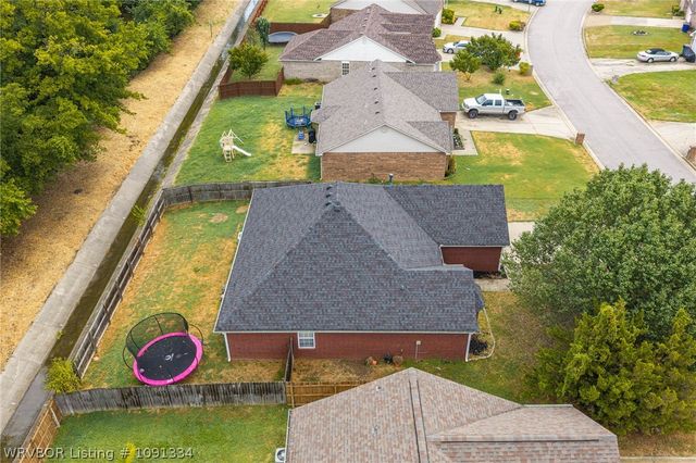 623 Chateau Drive, Fort Smith, AR 72908