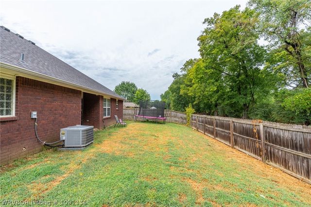 623 Chateau Drive, Fort Smith, AR 72908