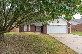 623 Chateau Drive, Fort Smith, AR 72908