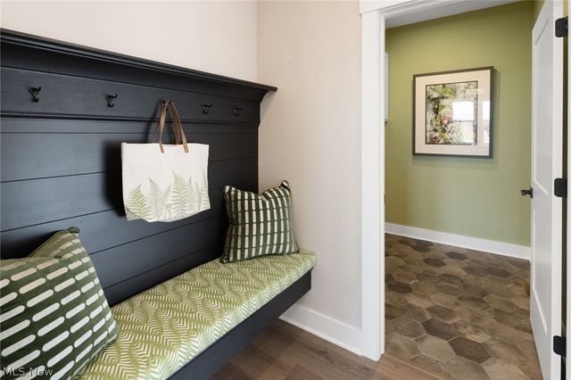 791 Colesbourne Circle, Green, OH 44685