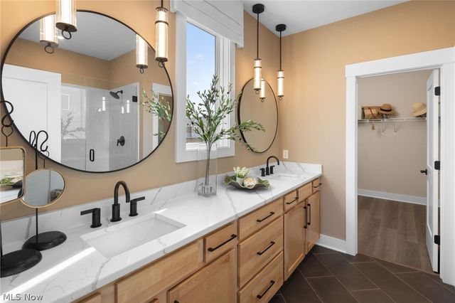 791 Colesbourne Circle, Green, OH 44685