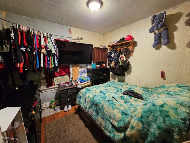 3283 W 48th Street, Cleveland, OH 44102