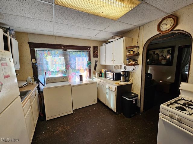 3283 W 48th Street, Cleveland, OH 44102