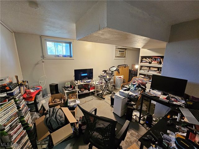 3283 W 48th Street, Cleveland, OH 44102