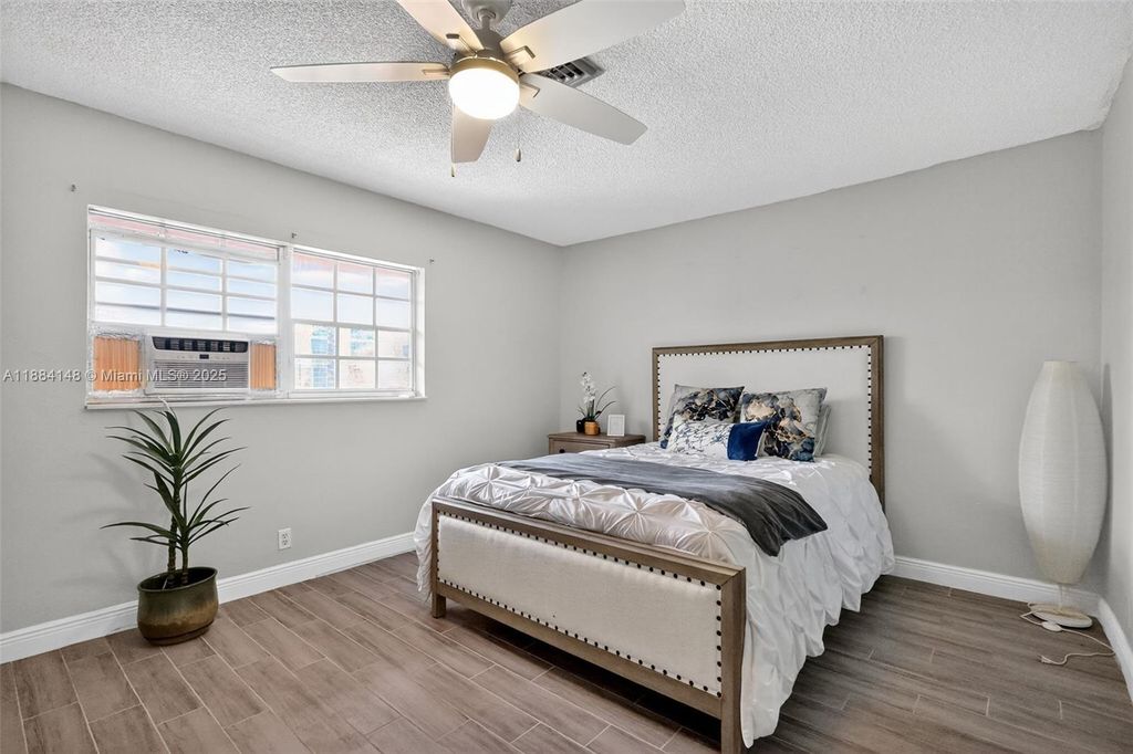 2200 Monroe St 23, Hollywood, FL 33020
