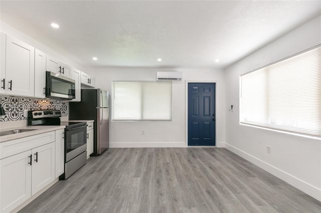 6125 SW 40th Ct, Miramar, FL 33023