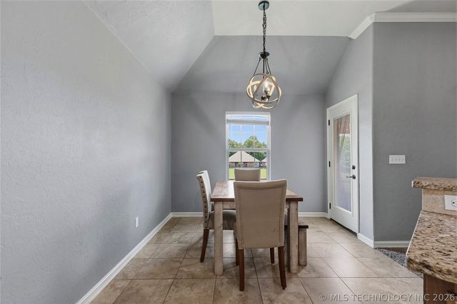 10714 Masters Circle, Jenks, OK 74037