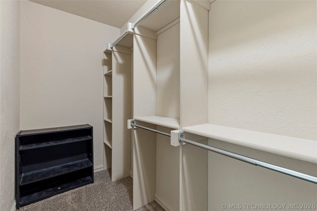 10714 Masters Circle, Jenks, OK 74037