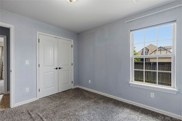 10714 Masters Circle, Jenks, OK 74037