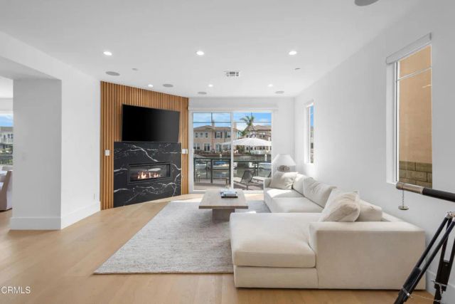 1520 Viewpoint Drive, Oxnard, CA 93035