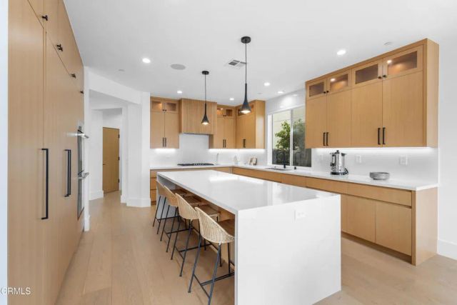 1520 Viewpoint Drive, Oxnard, CA 93035