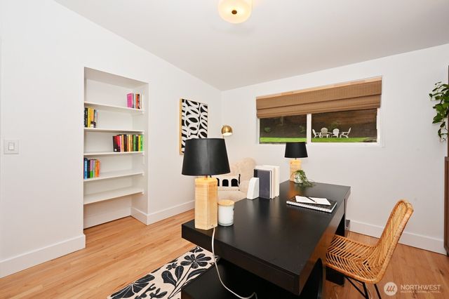 13525 4th Avenue NE, Seattle, WA 98125