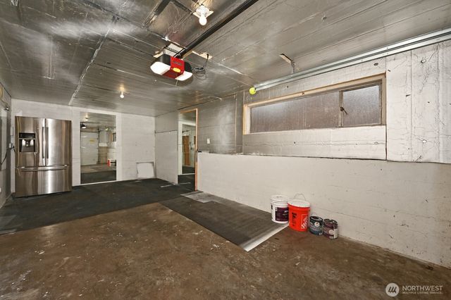 13525 4th Avenue NE, Seattle, WA 98125