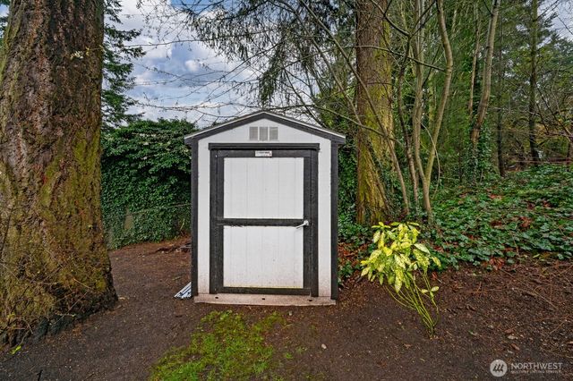 13525 4th Avenue NE, Seattle, WA 98125