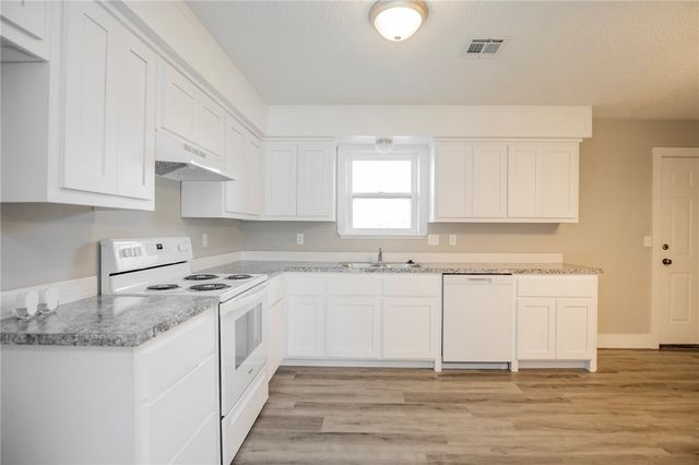 701 SE 10th Street, Bentonville, AR 72712