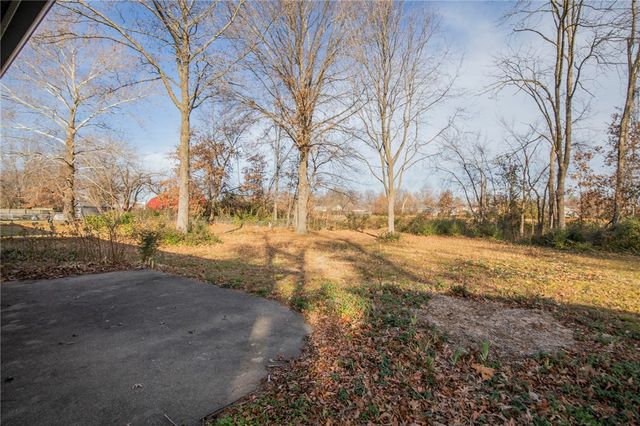 701 SE 10th Street, Bentonville, AR 72712