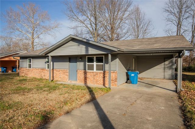 701 SE 10th Street, Bentonville, AR 72712