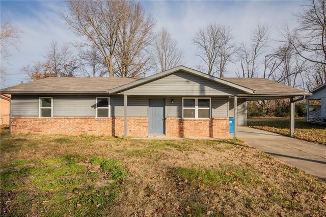 701 SE 10th Street, Bentonville, AR 72712