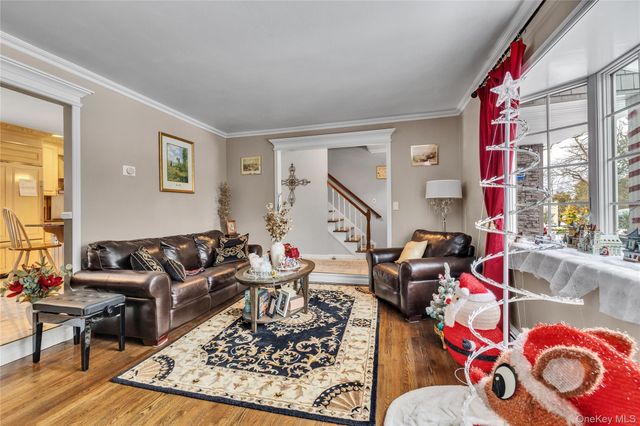 20 Soundview Drive, Shoreham, NY 11786