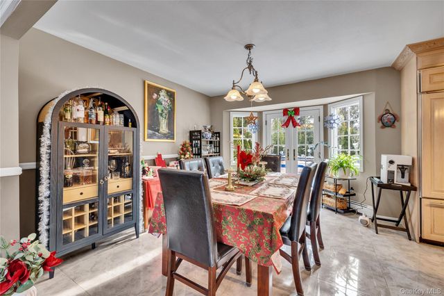 20 Soundview Drive, Shoreham, NY 11786