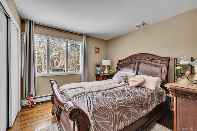 20 Soundview Drive, Shoreham, NY 11786