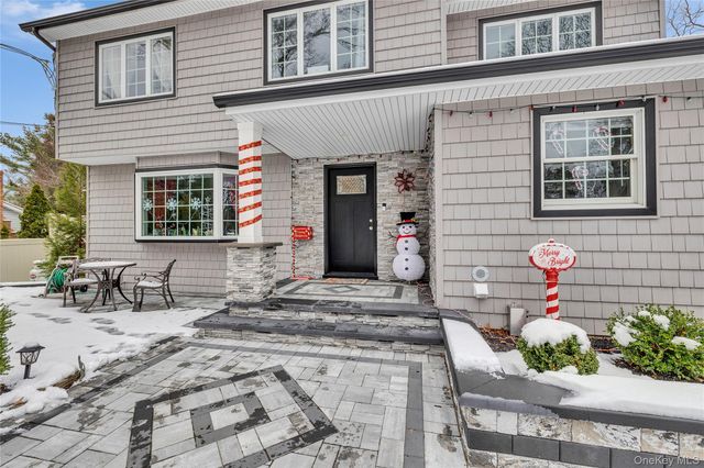 20 Soundview Drive, Shoreham, NY 11786