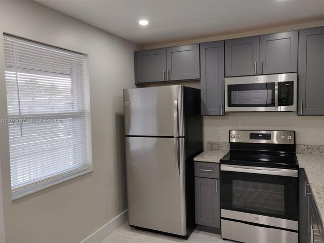 8830 Royal Palm Blvd 202, Coral Springs, FL 33065