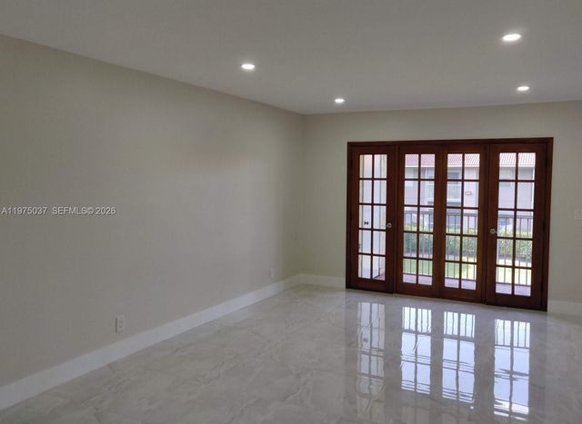 8830 Royal Palm Blvd 202, Coral Springs, FL 33065