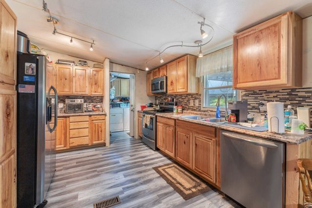 2497 Foster Rd, Cumberland Furnace, TN 37051