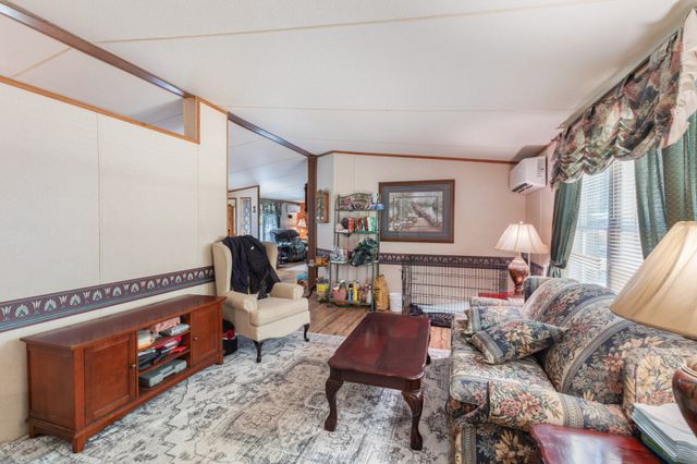 2497 Foster Rd, Cumberland Furnace, TN 37051