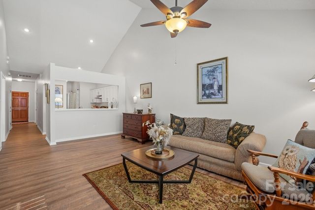 19816 Oak Leaf Circle, Cornelius, NC 28031